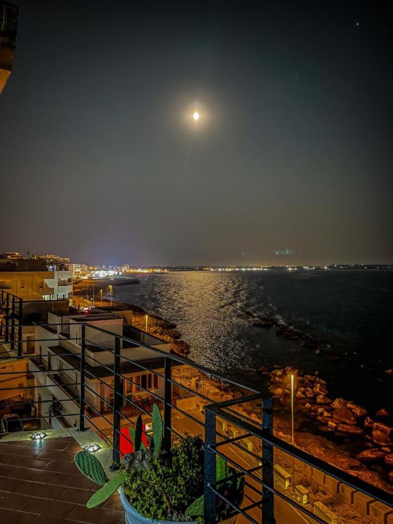 Hotel Palace Vista Mare Gallipoli Exterior photo